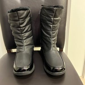 Totes Bayou black Boots size 9(w) waterproof,thermolite insole,side zipper